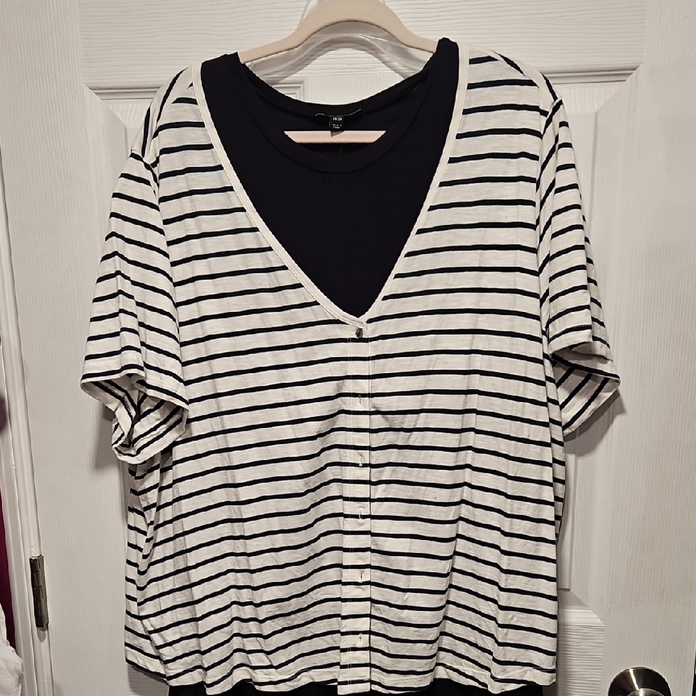 Old Navy Black and White Striped Button Down Shirt